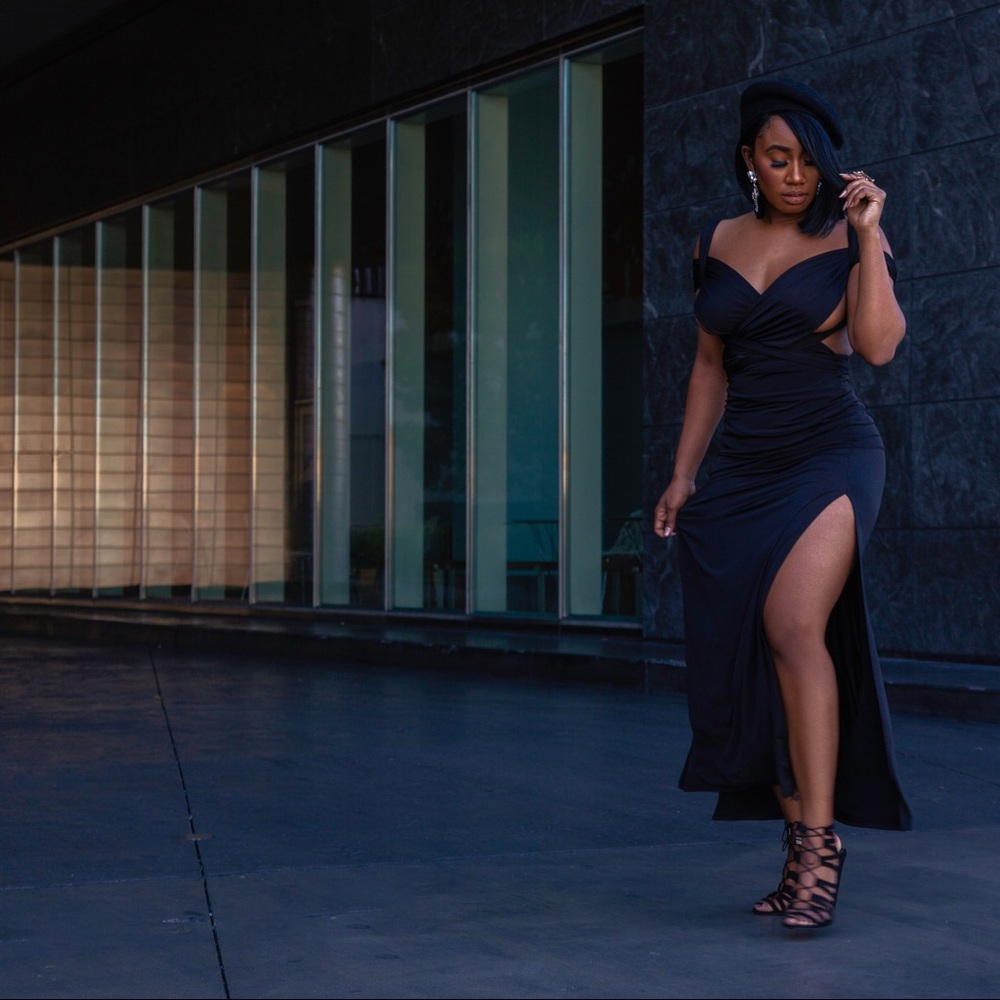 Priveè label   Black convertible dress